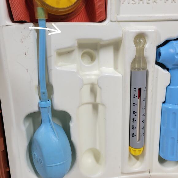Vtg Fisher Price Medical Kit 1970s Dr Nurse Kit Case Kids Pretend Play Toy - Picture 4 of 15